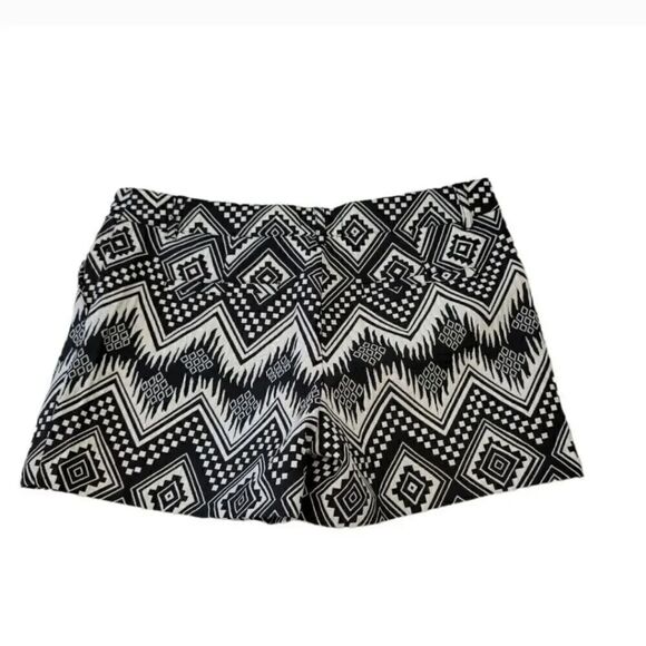 NEW Dalia Aztec Geometric Woven Shorts in Black Ikat Size 8 - Picture 2 of 5